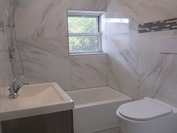 5th image of 9107 Columbia Ave #2