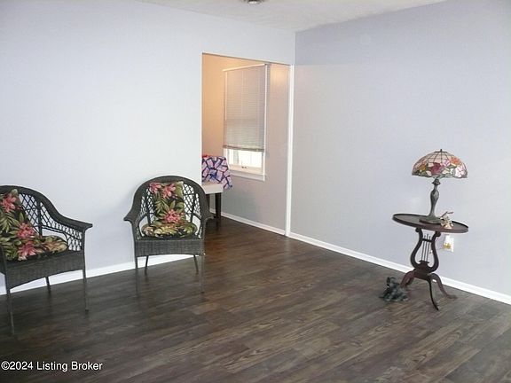 3rd image of 3505 Meadow Ct