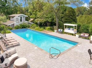 17 Hilltop Rd, Southampton, NY 11968