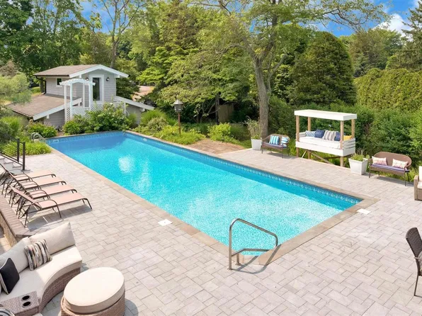 17 Hilltop Road, Southampton, NY 11968