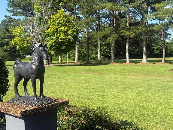 4th image of 90 Haygood Cir