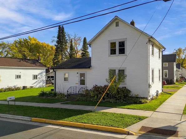 412 W CLEVELAND STREET, Marshfield, WI 54449