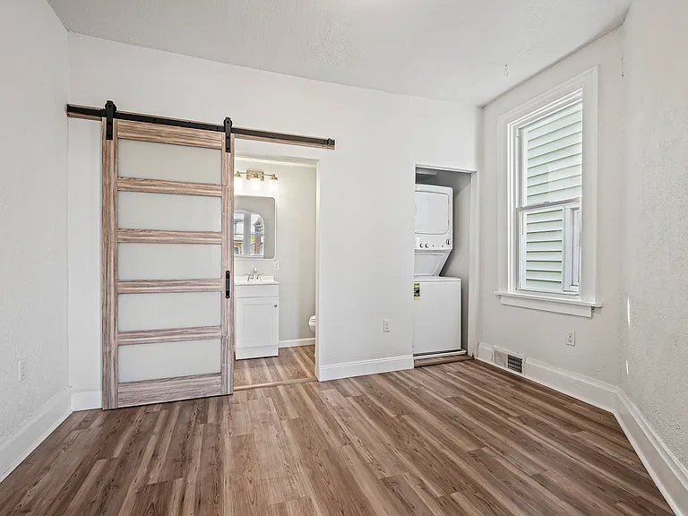 7324 Schley Ave — Photo 10