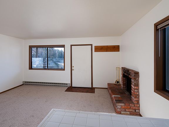 3rd image of 158 Valleywood Dr #158