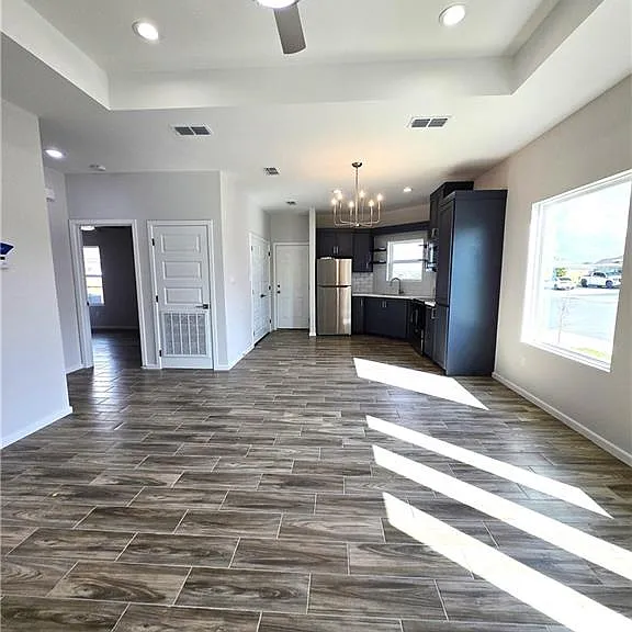 913 N Clarence Ave #4 — Photo 3