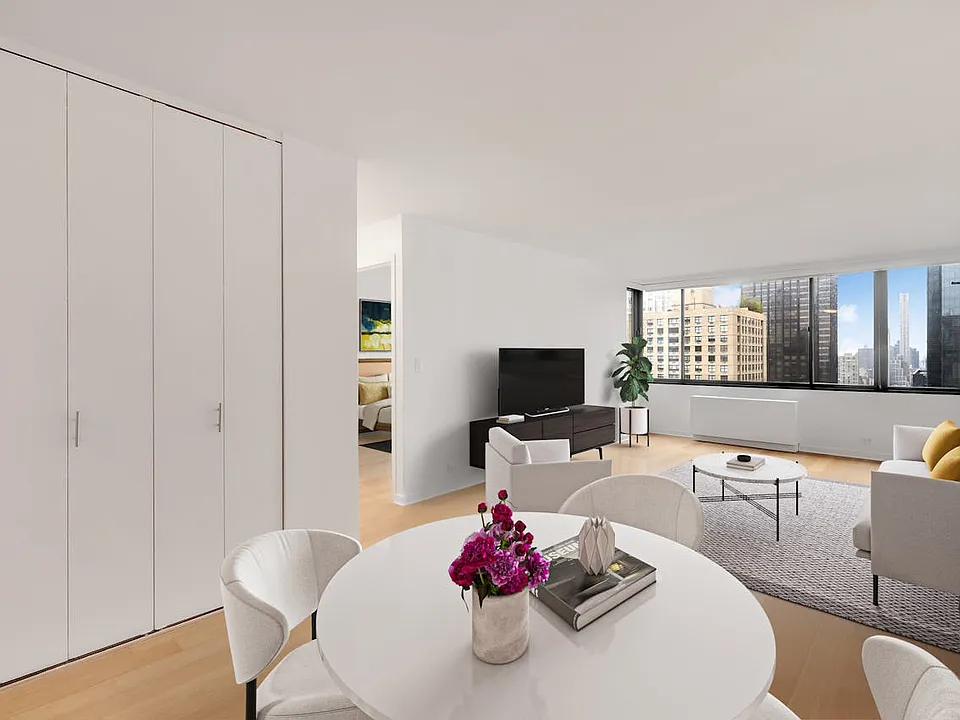 124 W 60th St #21N