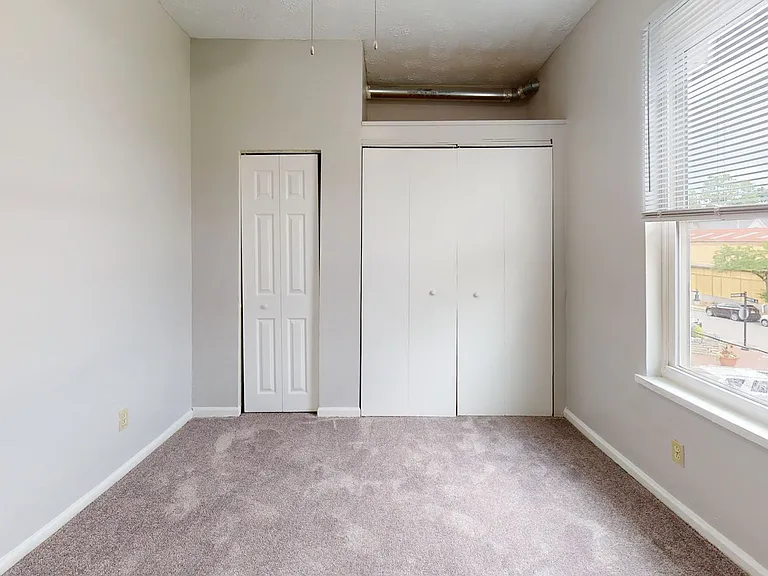2610 Woodburn Ave #1 — Photo 6