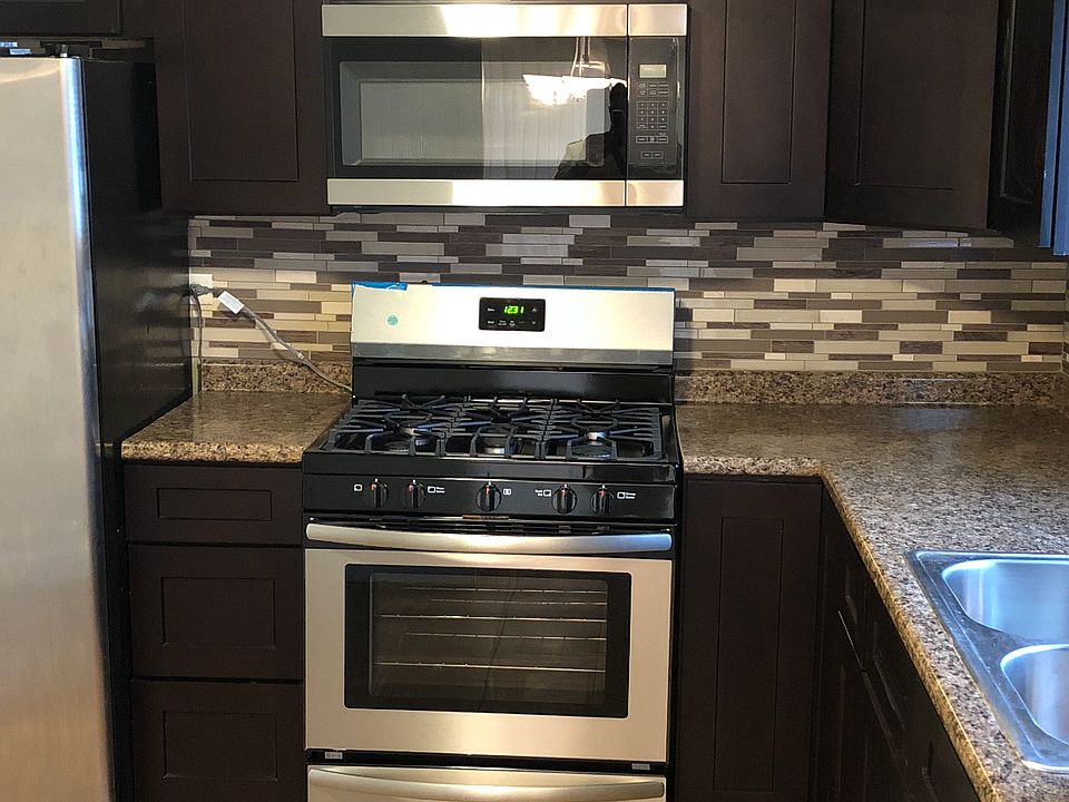 1st image of 802 Sandra Dr APT 2