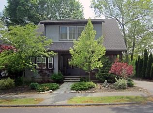 20 Hill Top Rd, Wellesley, MA 02482