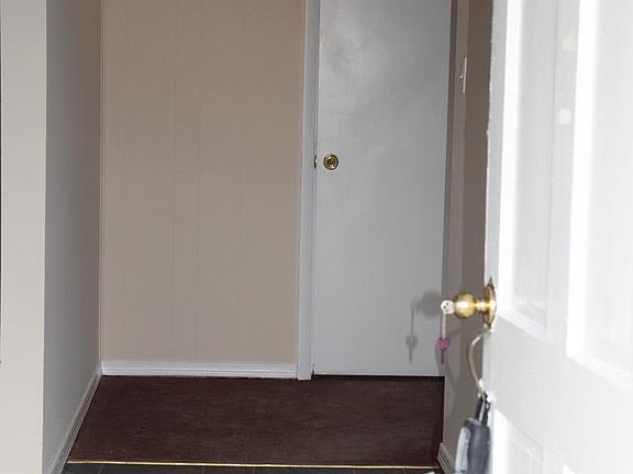 2nd image of 224 Sunnydale Dr