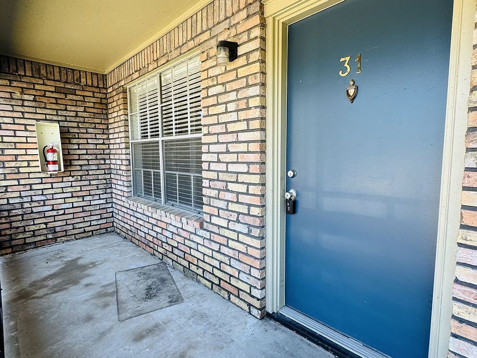 1st image of 204 10th St APT 31