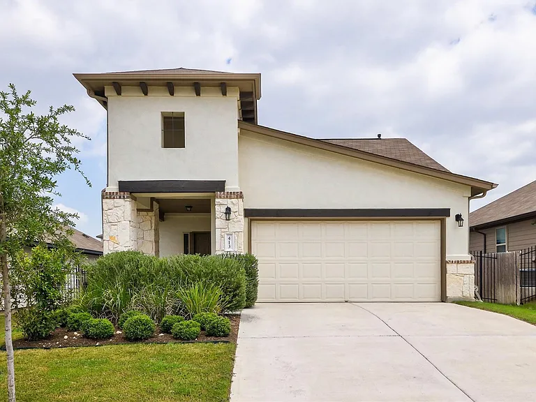 413 Callahan Ln — Photo 1