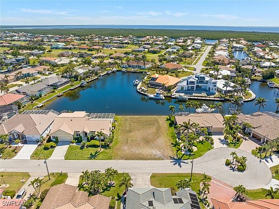 3rd image of 2435 Saint Davids Island Ct