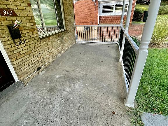 3rd image of 965 Oranmore St