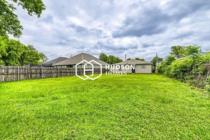 2128 R W Bivens Ln — Photo 12