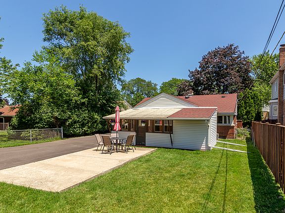4th image of 7908 N Nora Ave