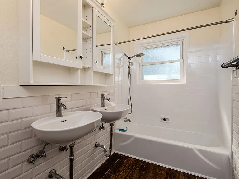 25597 Lomas Verdes St — Photo 15