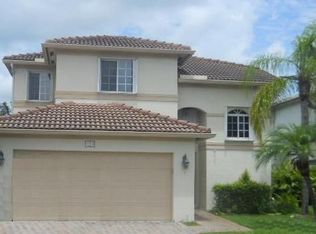 124 SW 206th Ave, Pembroke Pines, FL 33029