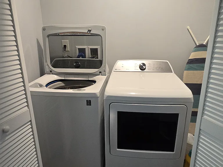Laundry on 2nd floor.