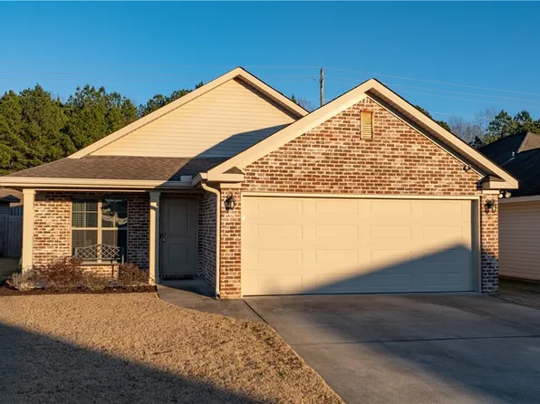 12983 Garden Creek Ln, Northport, AL 35473