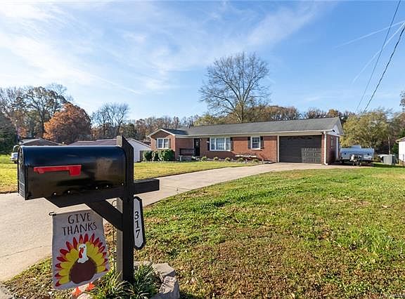 3rd image of 317 Somerset Dr