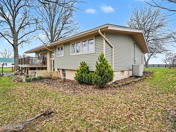 4th image of 176 Chilton Ct