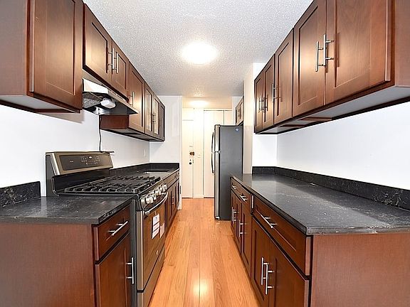 2nd image of 4750 59th St APT 2C