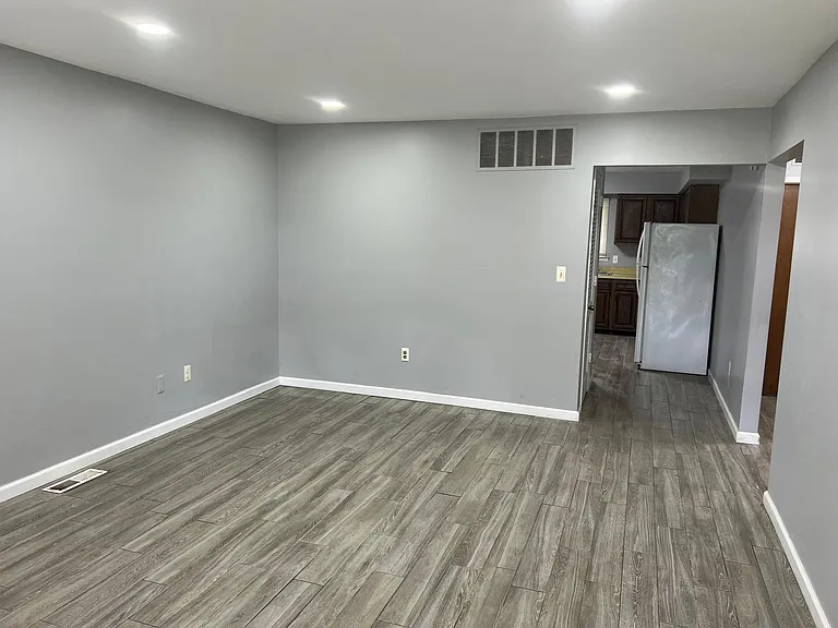 1774 N Carlson St — Photo 2
