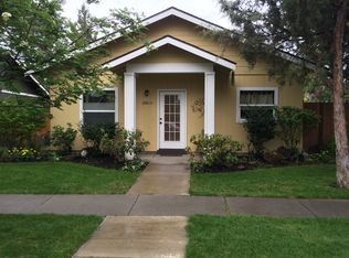 20613 Honeysuckle Ln, Bend, OR 97702