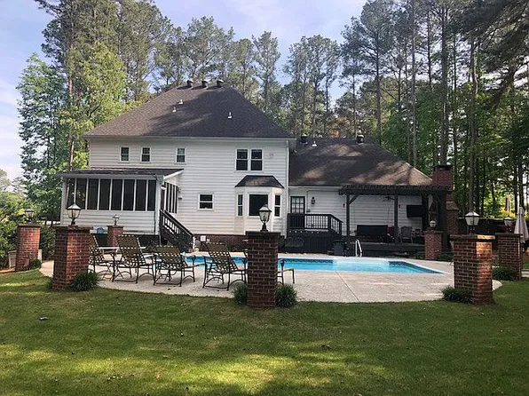 4985 Miller Rd, Lilburn, GA 30047