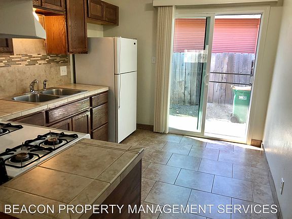 2nd image of 505 Hilborn St APT 4