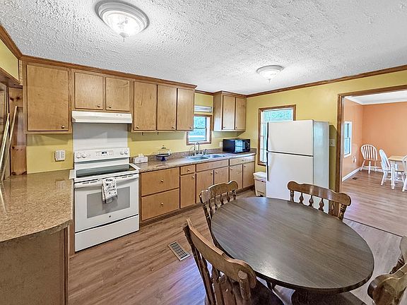 5th image of 1014 Old Quincy Rd