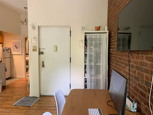 Rented by Oxford Property Group | media 73