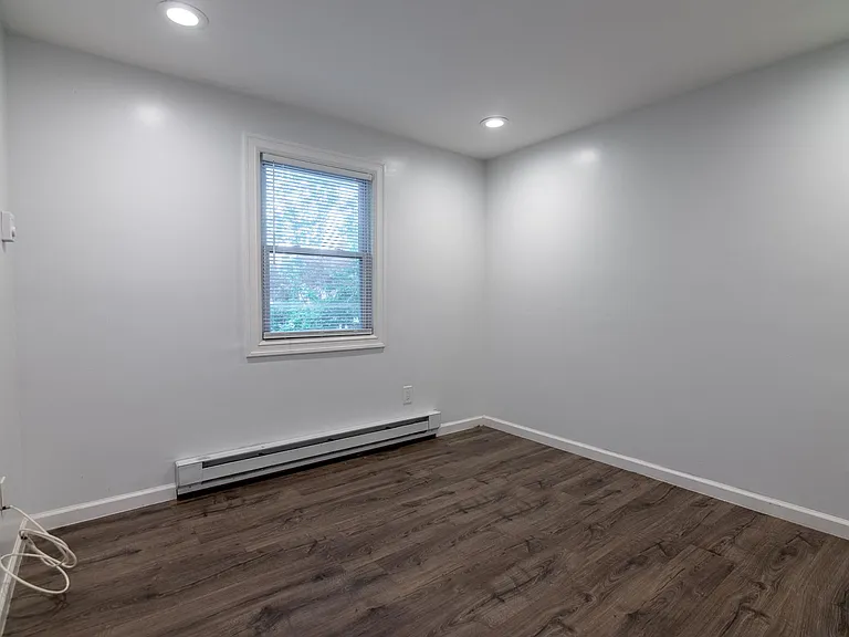 72 Tudor Ln — Photo 6