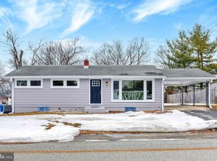 127 Lakeview Dr, Carlisle, PA 17013