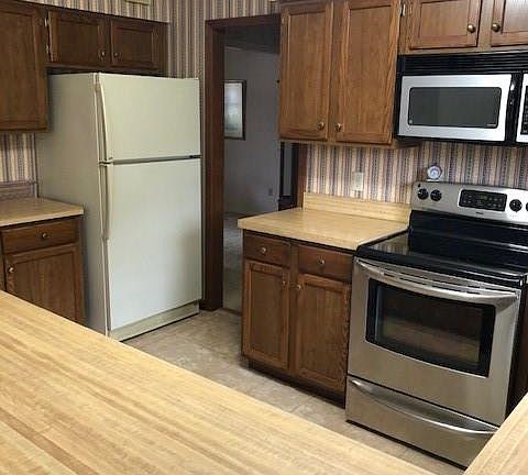 3rd image of 2759 Southwood Dr
