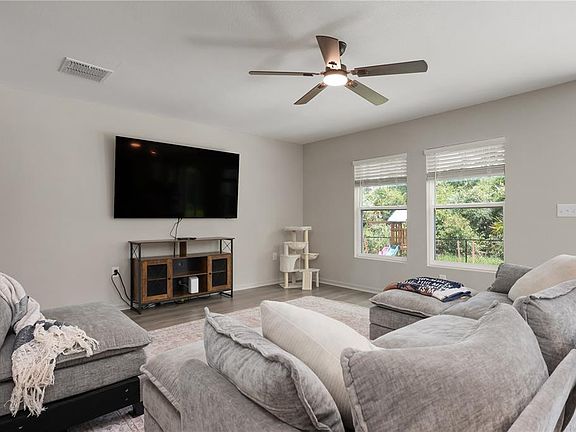 5th image of 15530 Maynard Ave