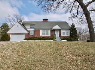 7543 Oak St, Kansas City, MO 64131