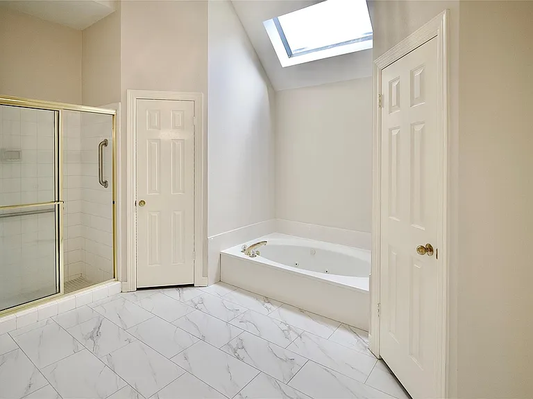 1839 Lake Winds Dr — Photo 25