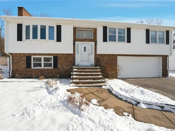 122 Rice Ave, East Providence, RI 02914