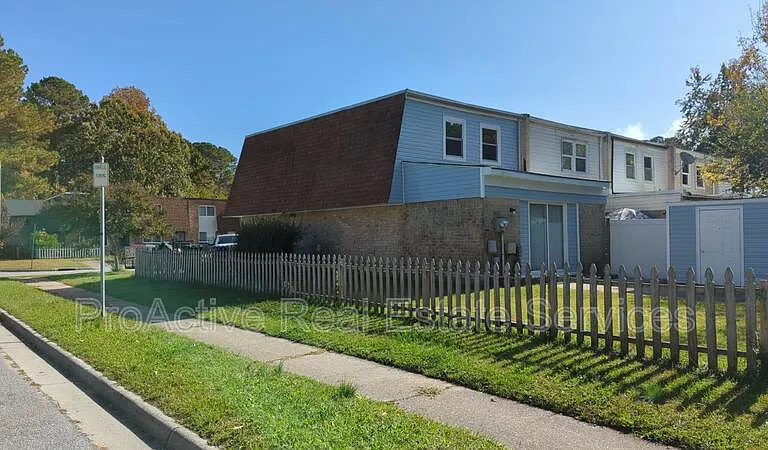 701 Arthur Ave — Photo 1
