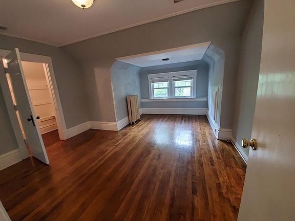 4th image of 3939 Warwick Blvd APT 3
