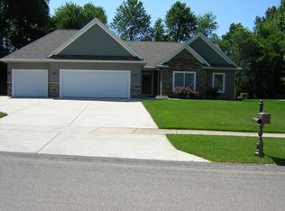 1968 Hidden Pines Trl, Stevensville, MI 49127