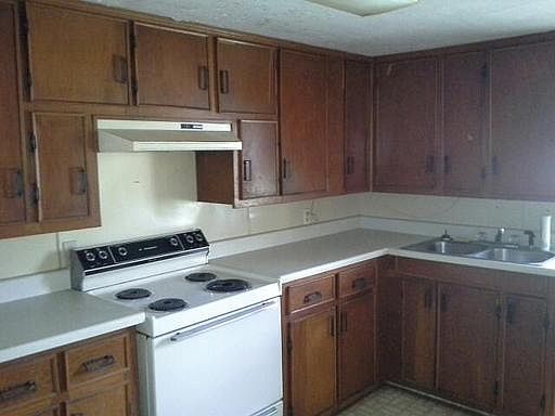 2nd image of 411 Elcinoco Dr