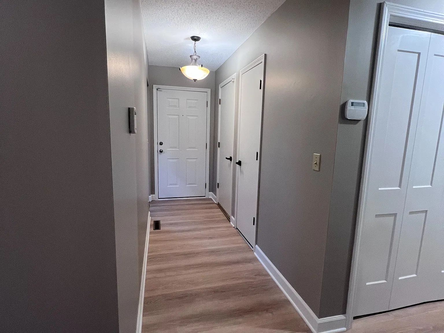 3 bed, 2.5 bath, 1650 sqft, $1,950 — Photo 4