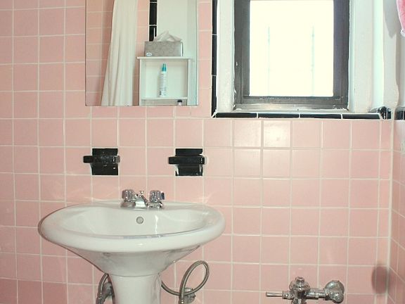 5th image of 6282 Saunders St APT 6C