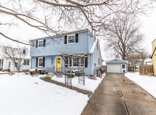 5835 Diana Ln, Lake View, NY 14085