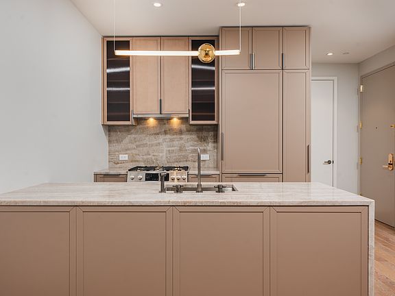 3rd image of 262 9th St #Penthouse 1002