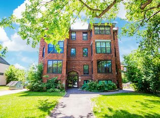 812 Wolseley Ave #6, Winnipeg, MB R3G 1C6