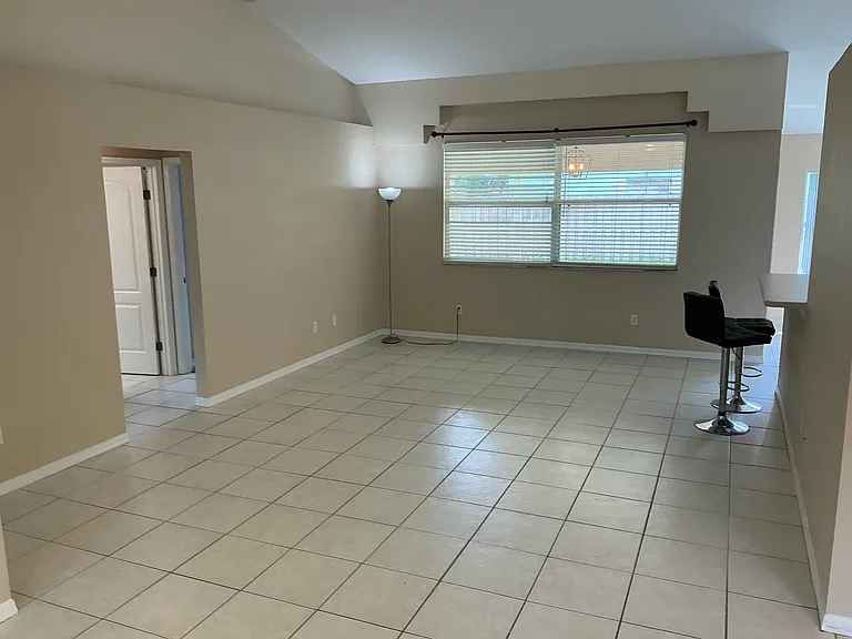 401 Harbour Lights Dr — Photo 13